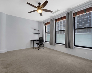 431 S Dearborn Street - Photo Thumbnail 14