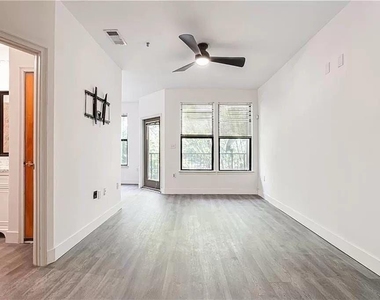 898 Oak Street Sw - Photo Thumbnail 11