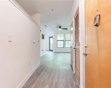 898 Oak Street Sw - Photo Thumbnail 14