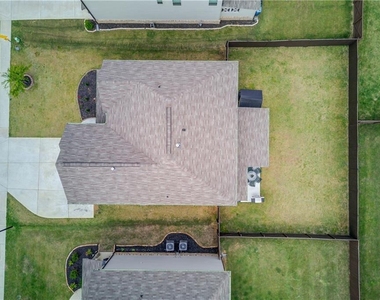 404 Henson Farm Drive - Photo Thumbnail 38