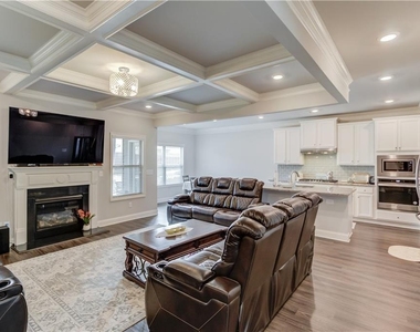 404 Henson Farm Drive - Photo Thumbnail 8