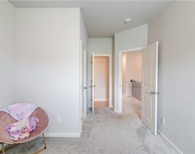 404 Henson Farm Drive - Photo Thumbnail 23