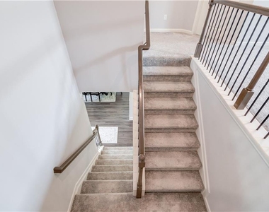404 Henson Farm Drive - Photo Thumbnail 14