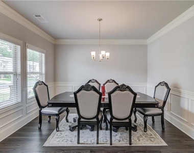 404 Henson Farm Drive - Photo Thumbnail 5