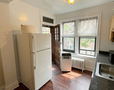 639 W Roscoe Street - Photo Thumbnail 6