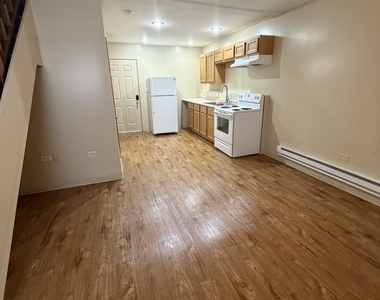 690 W Judson Street - Photo Thumbnail 1
