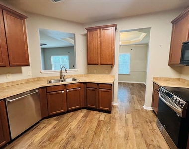 302 Alcovy Way - Photo Thumbnail 5