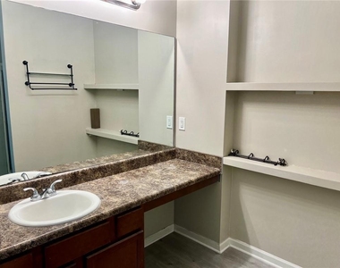 302 Alcovy Way - Photo Thumbnail 9