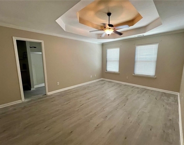 302 Alcovy Way - Photo Thumbnail 8