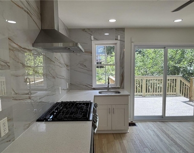 2469 Glynn Drive Se - Photo Thumbnail 8
