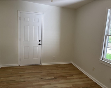 2469 Glynn Drive Se - Photo Thumbnail 25