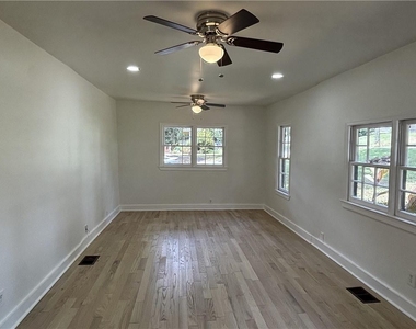 2469 Glynn Drive Se - Photo Thumbnail 16