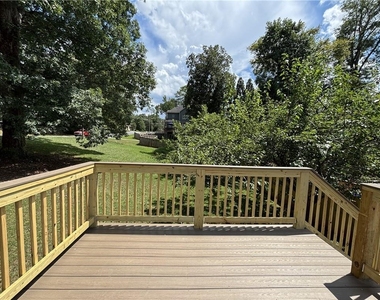 2469 Glynn Drive Se - Photo Thumbnail 5