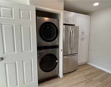 2469 Glynn Drive Se - Photo Thumbnail 12