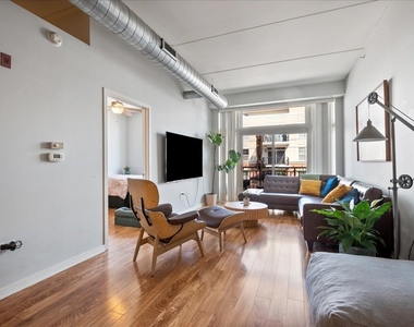 647 Metropolitan Way - Photo Thumbnail 2