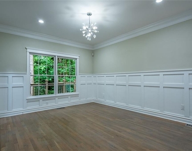 3924 Ashford Dunwoody Road Ne - Photo Thumbnail 11