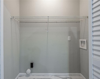 3924 Ashford Dunwoody Road Ne - Photo Thumbnail 24