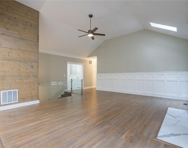 3924 Ashford Dunwoody Road Ne - Photo Thumbnail 13