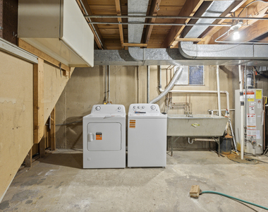 934 Yale Street - Photo Thumbnail 17