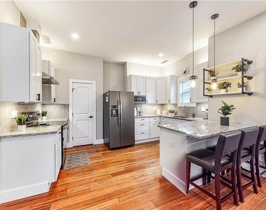1130 Larosa Terrace Sw - Photo Thumbnail 8
