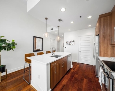 1080 Peachtree Street Ne - Photo Thumbnail 5