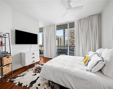 1080 Peachtree Street Ne - Photo Thumbnail 14