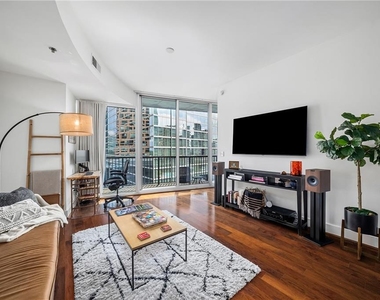 1080 Peachtree Street Ne - Photo Thumbnail 6