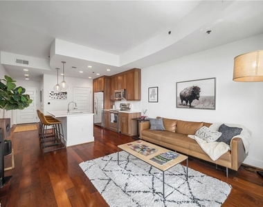 1080 Peachtree Street Ne - Photo Thumbnail 8
