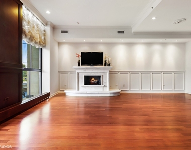 310 S Michigan Avenue - Photo Thumbnail 1