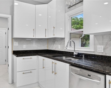 475 Trammell Drive - Photo Thumbnail 14