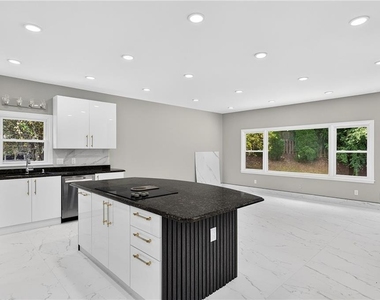 475 Trammell Drive - Photo Thumbnail 7