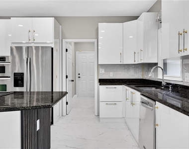 475 Trammell Drive - Photo Thumbnail 10