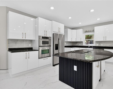 475 Trammell Drive - Photo Thumbnail 6