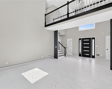 475 Trammell Drive - Photo Thumbnail 5