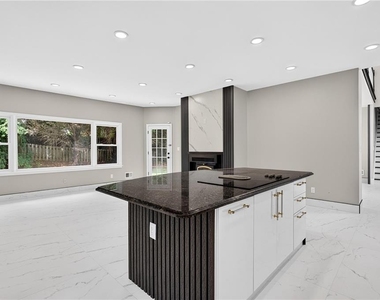 475 Trammell Drive - Photo Thumbnail 15