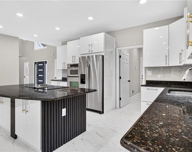 475 Trammell Drive - Photo Thumbnail 11