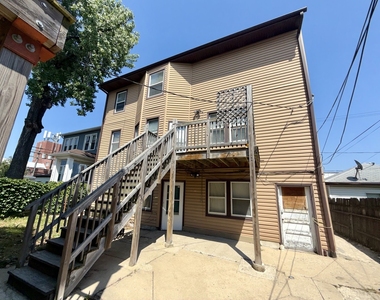 2531 N Tripp Avenue - Photo Thumbnail 10