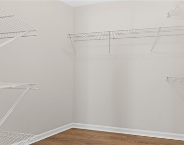 386 Creek Manor Way - Photo Thumbnail 27