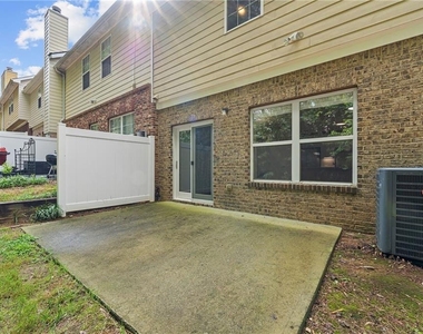 386 Creek Manor Way - Photo Thumbnail 33