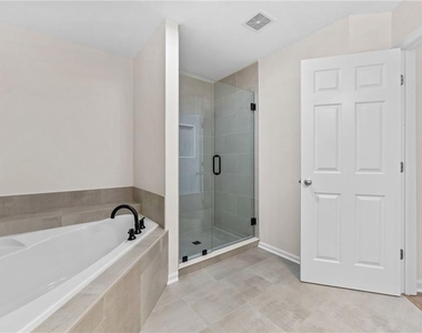 386 Creek Manor Way - Photo Thumbnail 25