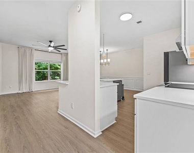 386 Creek Manor Way - Photo Thumbnail 6