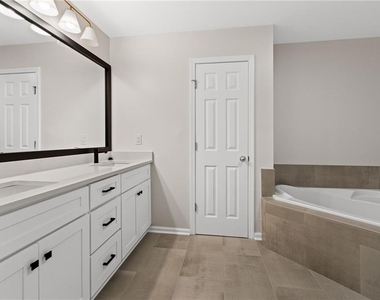 386 Creek Manor Way - Photo Thumbnail 24