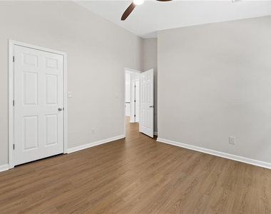 386 Creek Manor Way - Photo Thumbnail 31