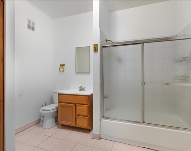 3133 W Augusta Boulevard - Photo Thumbnail 4