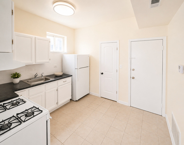 3133 W Augusta Boulevard - Photo Thumbnail 6