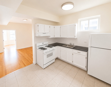 3133 W Augusta Boulevard - Photo Thumbnail 4