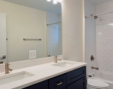 2230 W Wilson Avenue - Photo Thumbnail 4