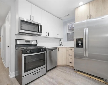 1916 N Ridgeway Avenue - Photo Thumbnail 4