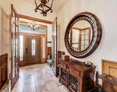 4553 S Ellis Avenue - Photo Thumbnail 5