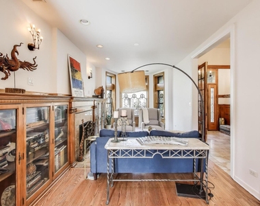 4553 S Ellis Avenue - Photo Thumbnail 7